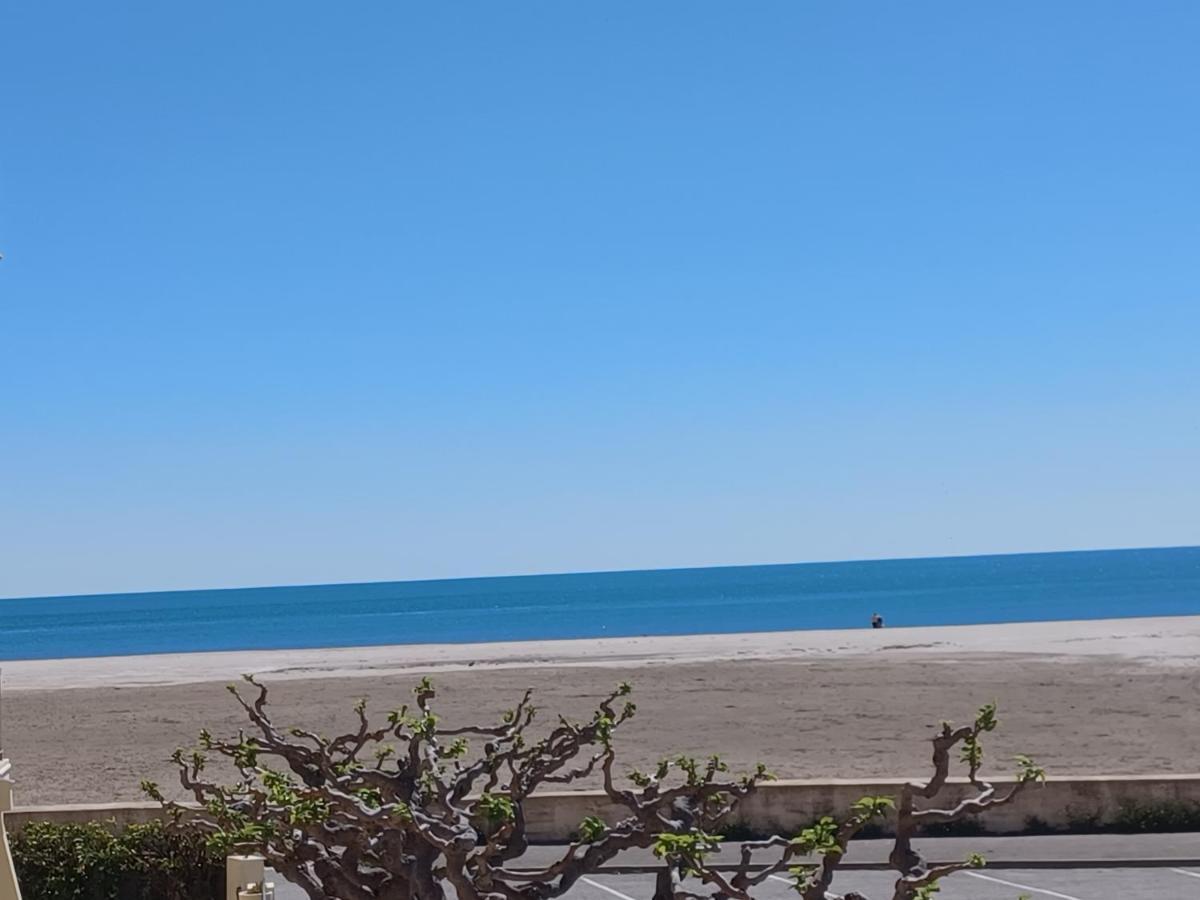 Superbe Appartement Avec Vue Sur Le Port Et Plage Saint-Pierre-la-Mer  Exterior foto